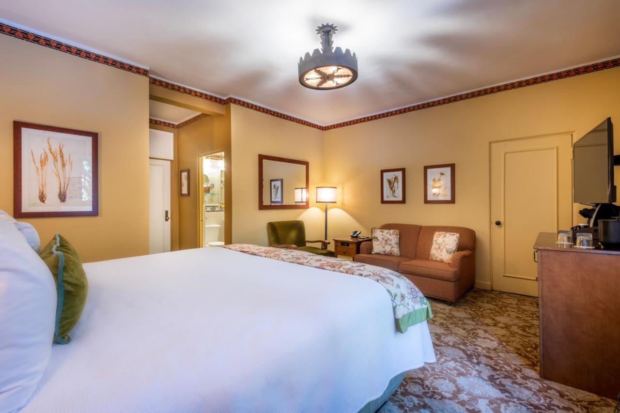 Hotel The Ahwahnee Yosemite Village Esterno foto